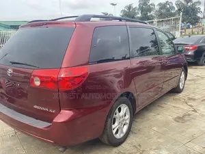Toyota Sienna XLE 2007 Red