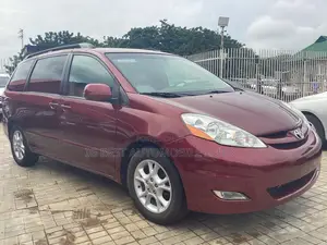 Toyota Sienna XLE 2007 Red