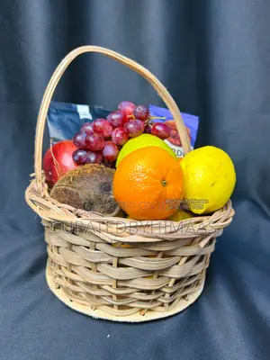 Mini Round Wicker Gift Basket With Handle