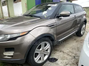 Land Rover Range Rover Evoque Prestige 4dr SUV AWD (2.0L 4cyl Turbo 9A)