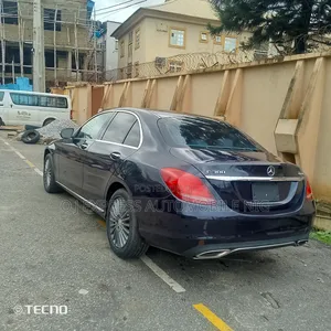 Mercedes-Benz C300 2015 Blue
