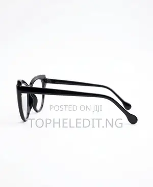 Vintage Cat-Eye Designer Glasses | Black Frame | Chic Glasses