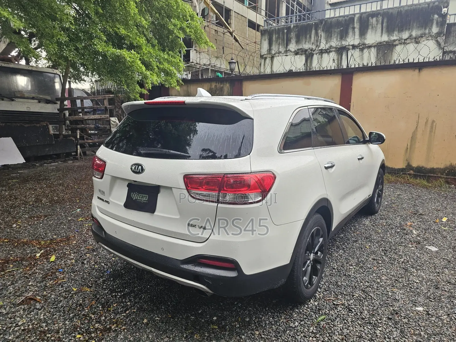 Kia Sorento 2016 White