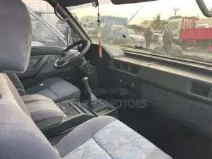 Mitsubishi L300 1999 White