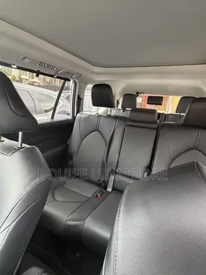 Toyota Grand Highlander XLE AWD 2024 White