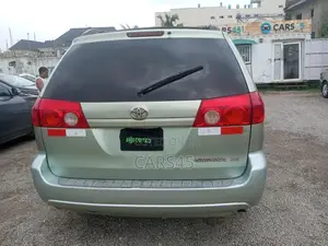 Toyota Sienna 2007 Blue