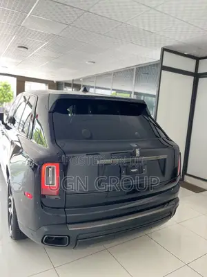 New Rolls-Royce Cullinan Black Badge 2024 Black