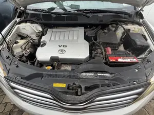 Toyota Venza V6 AWD 2012 White