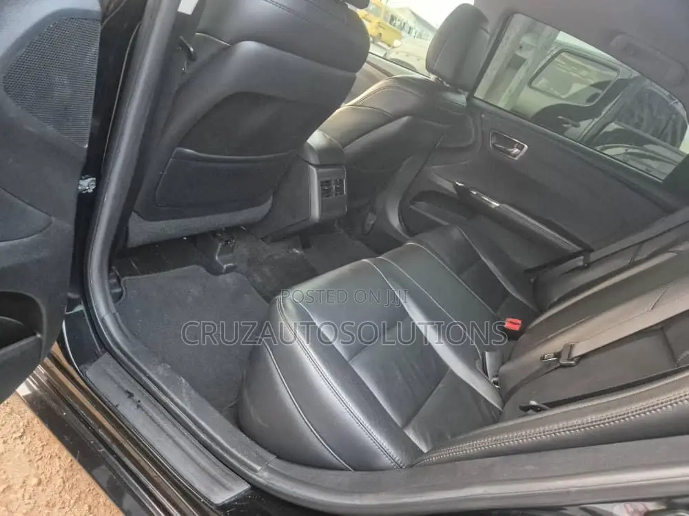 Toyota Avalon 2016 Black