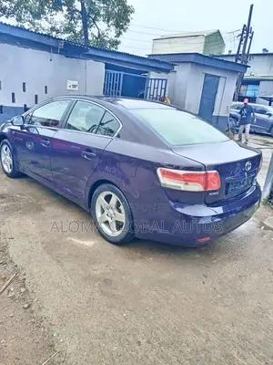 Toyota Avensis 2.0 Advanced Automatic 2012 Blue