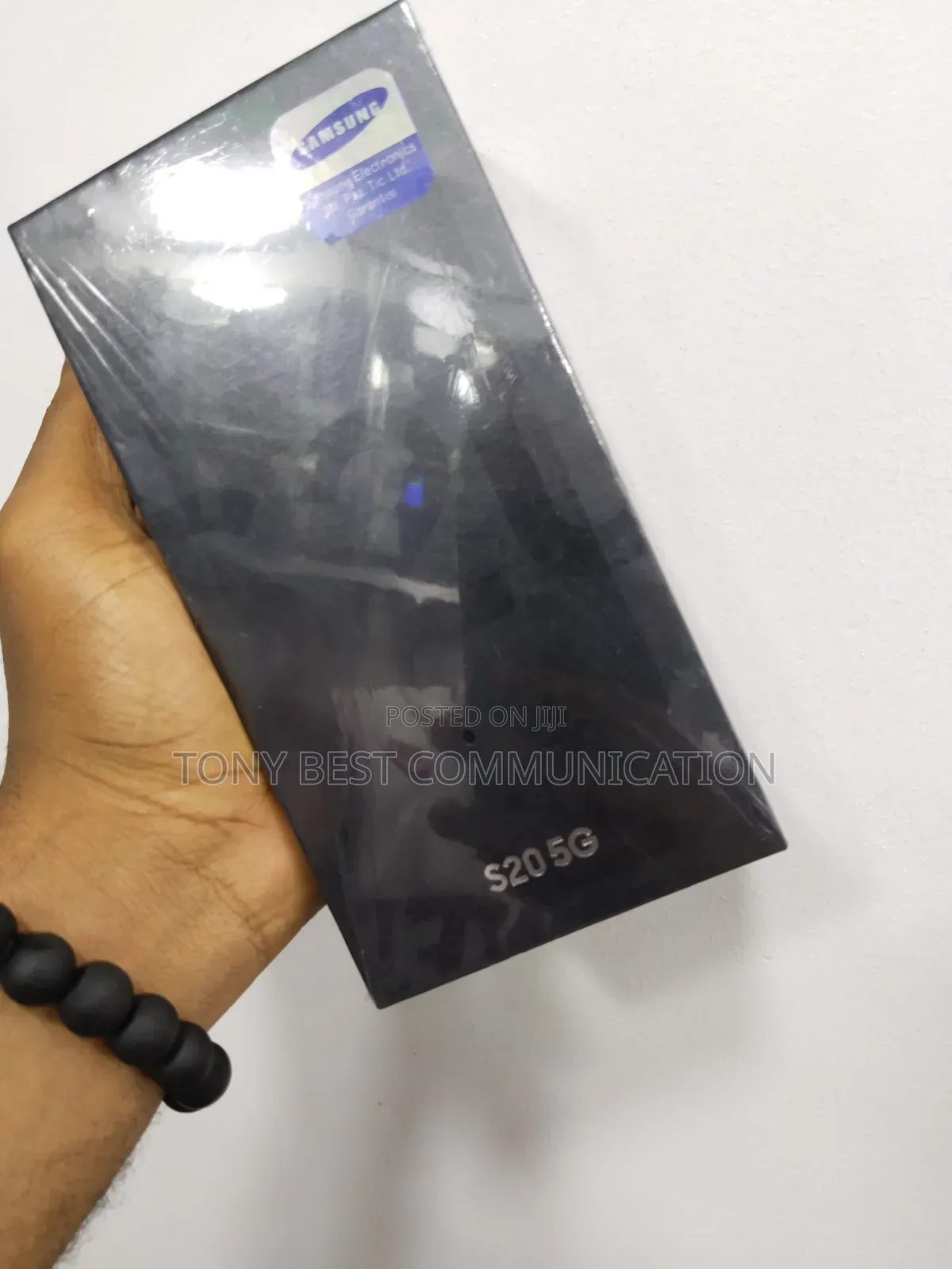 New Samsung Galaxy S20 128 GB Black