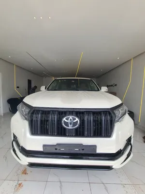 Toyota Land Cruiser Prado 2010 White