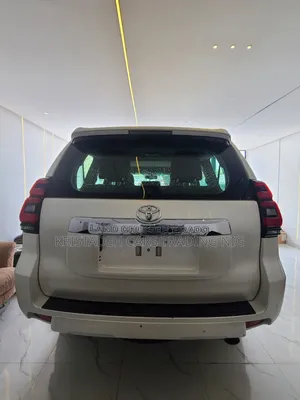 Toyota Land Cruiser Prado 2010 White