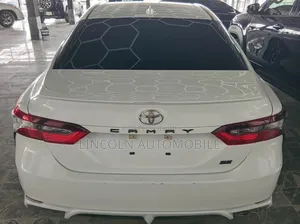 Toyota Camry SE Nightshade 2023 Off white