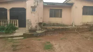 3bdrm Bungalow in Ikorodu Garage for sale