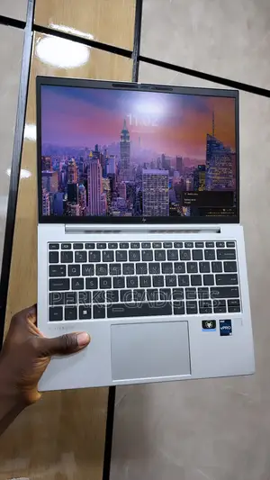 Laptop HP EliteBook 830 G9 16GB Intel Core i5 SSD 256GB