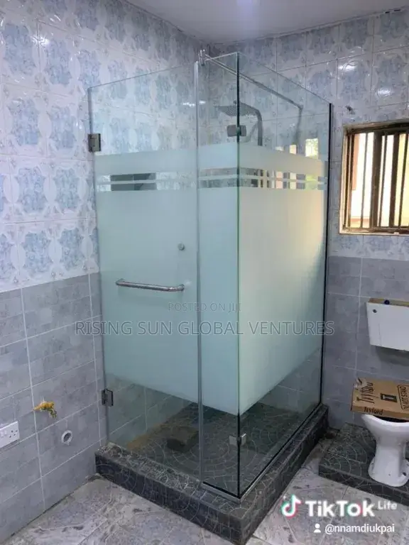 Standard Quality Shower Cubicle