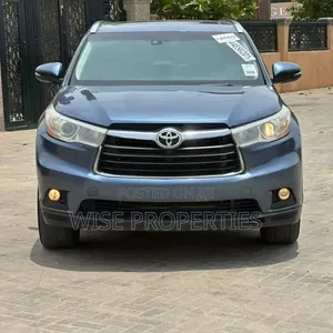 Toyota Highlander 2015 Blue
