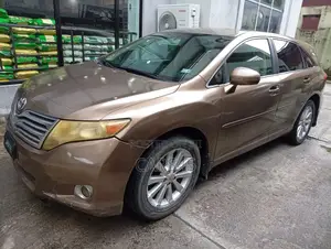 Toyota Venza 2010 Gold