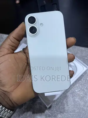 New Apple iPhone 16 128 GB White