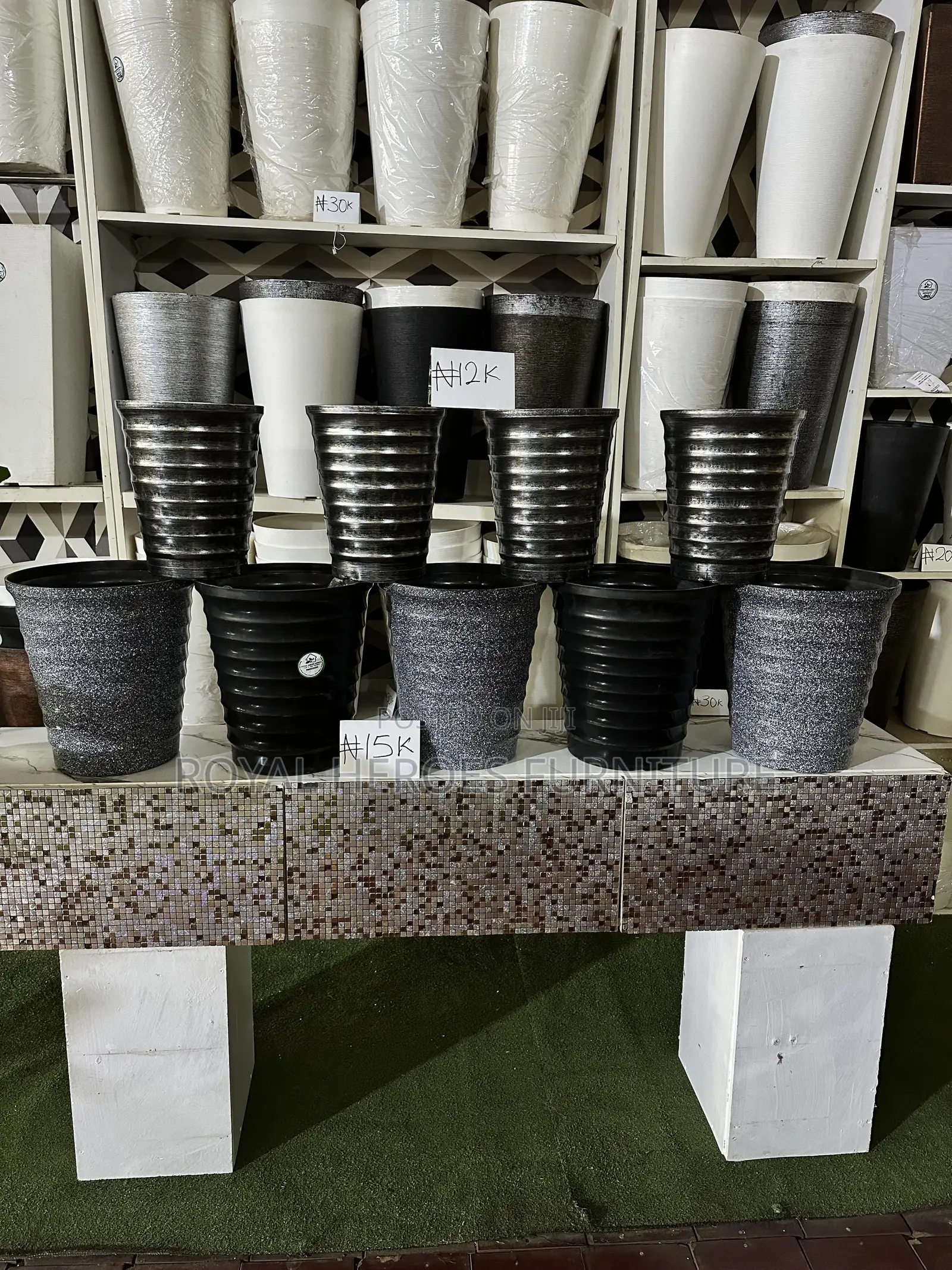 Premium Plastic Flower Pots Planters – Different Sizes Available