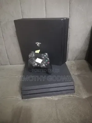 Ps4 Pro Uk Used With Game and 2 Controllers