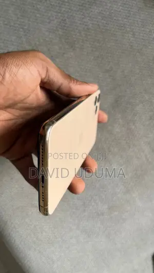 Apple iPhone 11 Pro Max 64 GB Gold