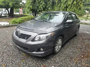 Toyota Corolla 2010 Gray