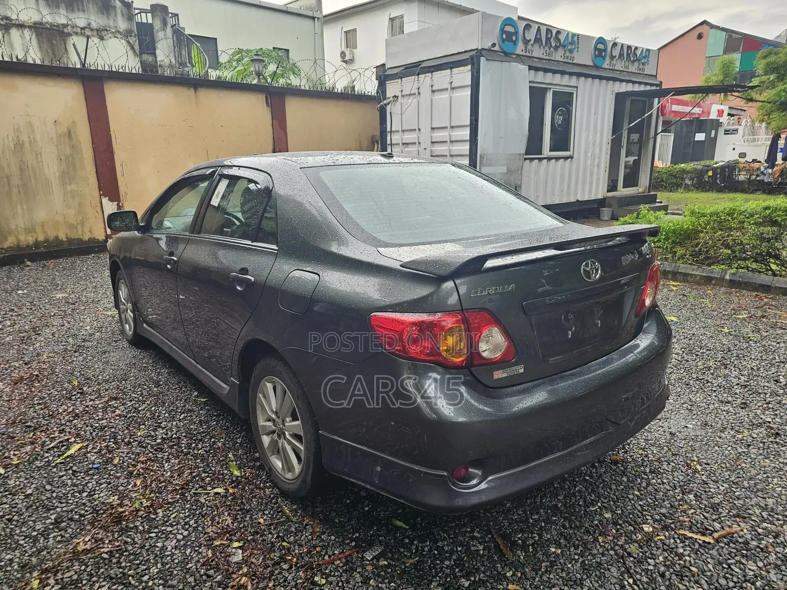 Toyota Corolla 2010 Gray