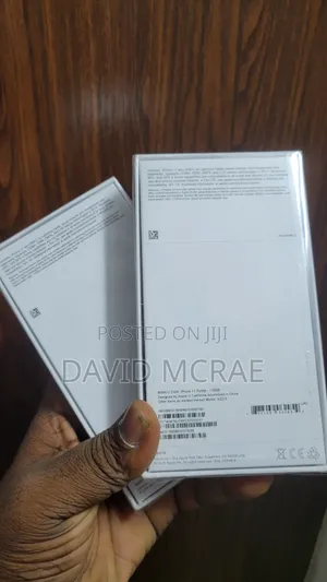 New Apple iPhone 11 128 GB Black