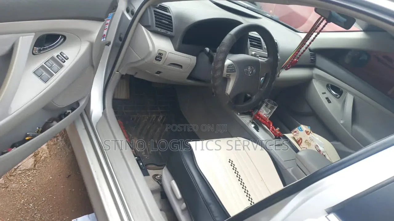 Toyota Camry 2011 Silver