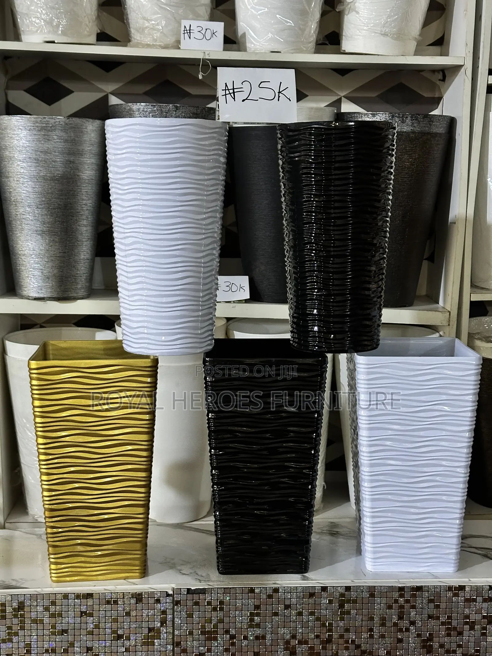 Plastic Flower Pots Planters – Different Sizes Available