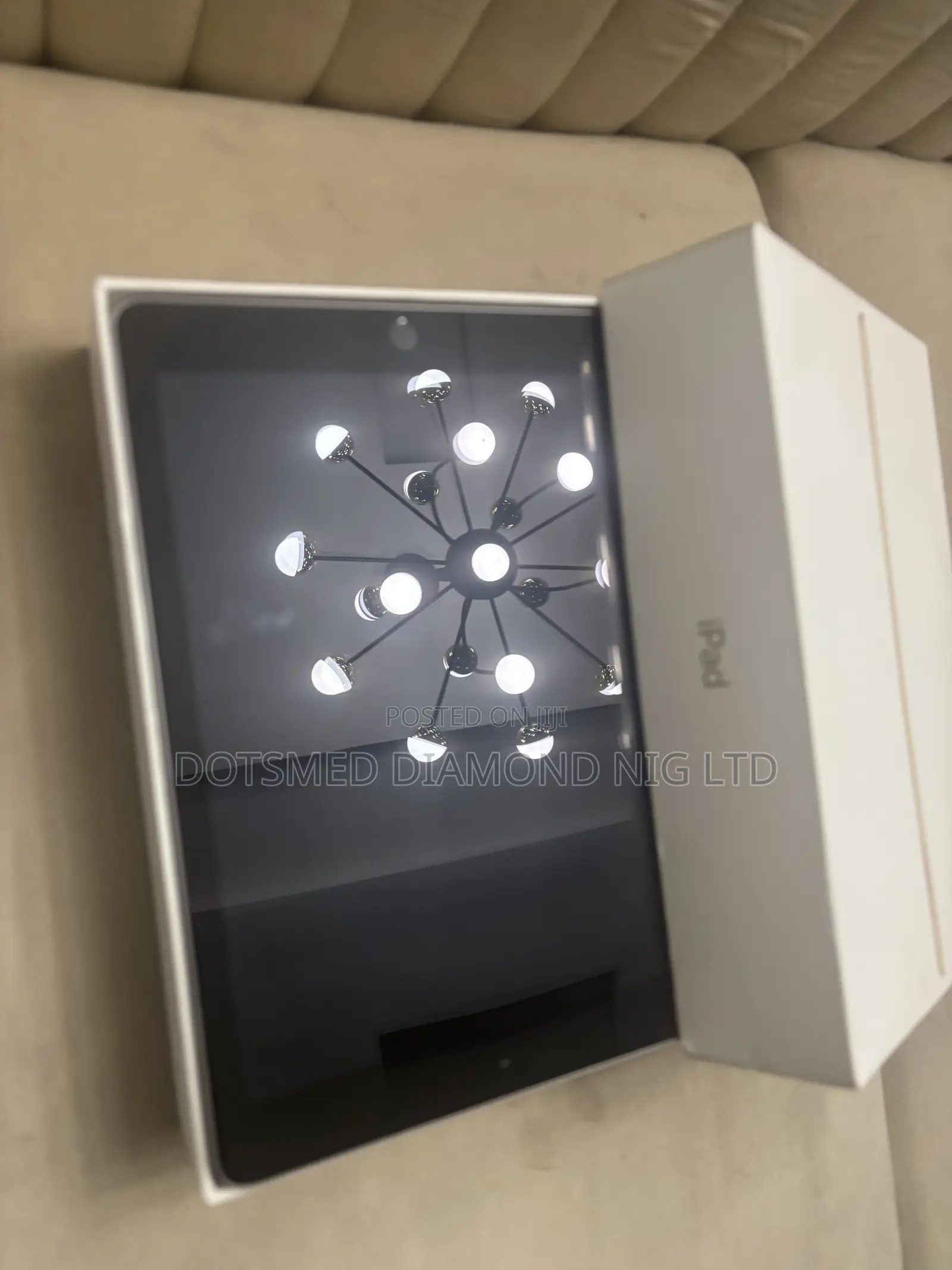 Apple iPad 9.7 32 GB Gray