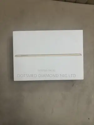 Apple iPad 9.7 32 GB Gray