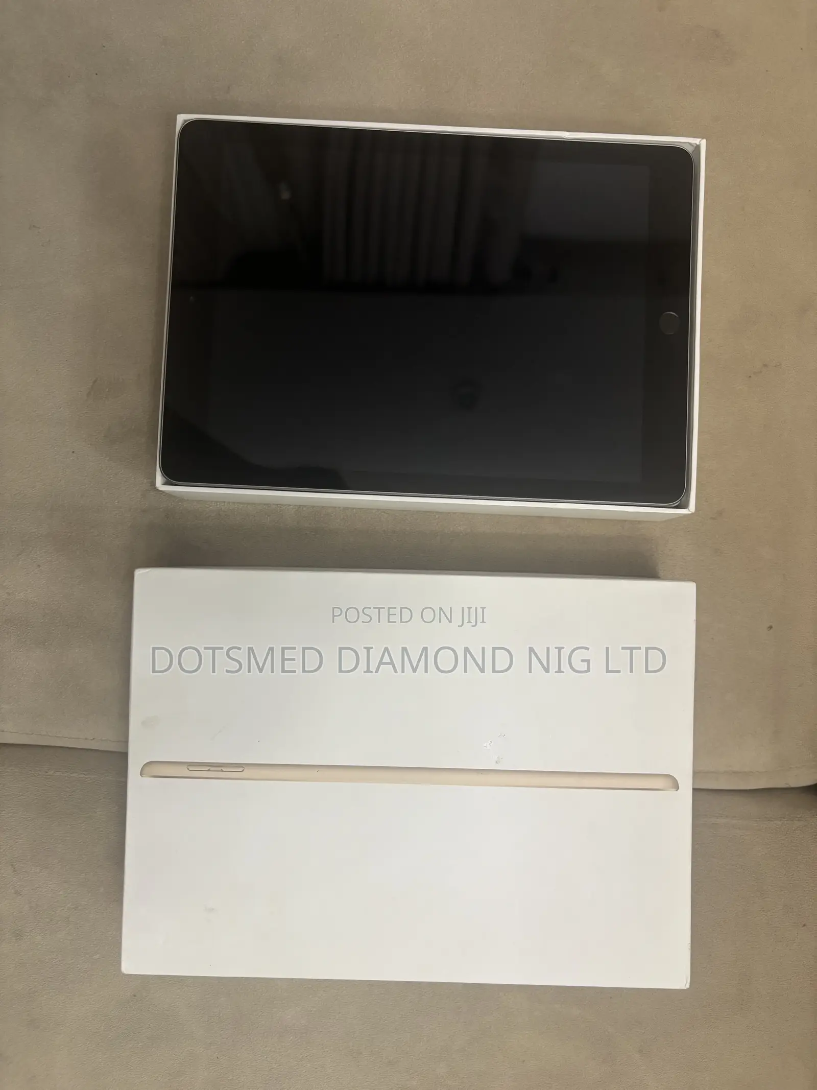 Apple iPad 9.7 32 GB Gray