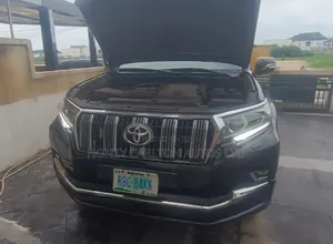 Toyota Land Cruiser Prado 2021 Black