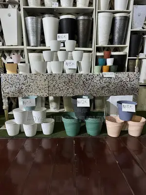 Plastic Flower Pots Planters – Different Sizes Available