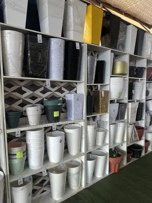 Plastic Flower Pots Planters – Different Sizes Available