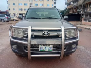 Toyota Sequoia SR5 4dr SUV (4.7L 8cyl 5A) 2005 Gray