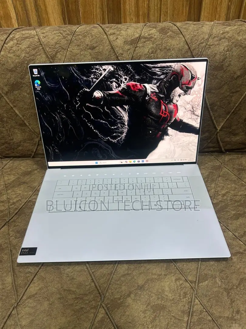 Laptop Dell XPS 16 9640 32GB Intel Core Ultra 7 SSD 1T