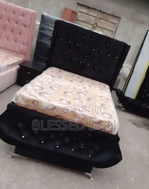 Clean 4/5/6 Black Paded Fabric Frame