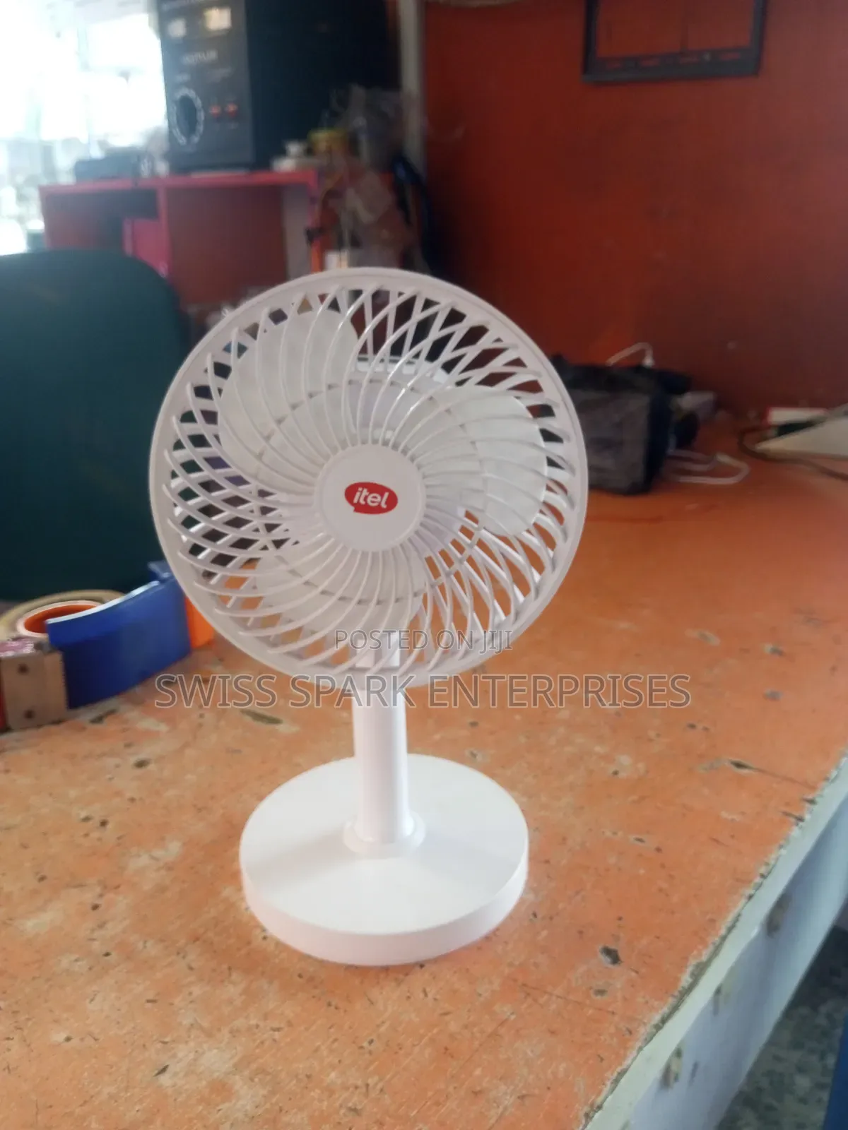 Itel Table Rechargeable Fan