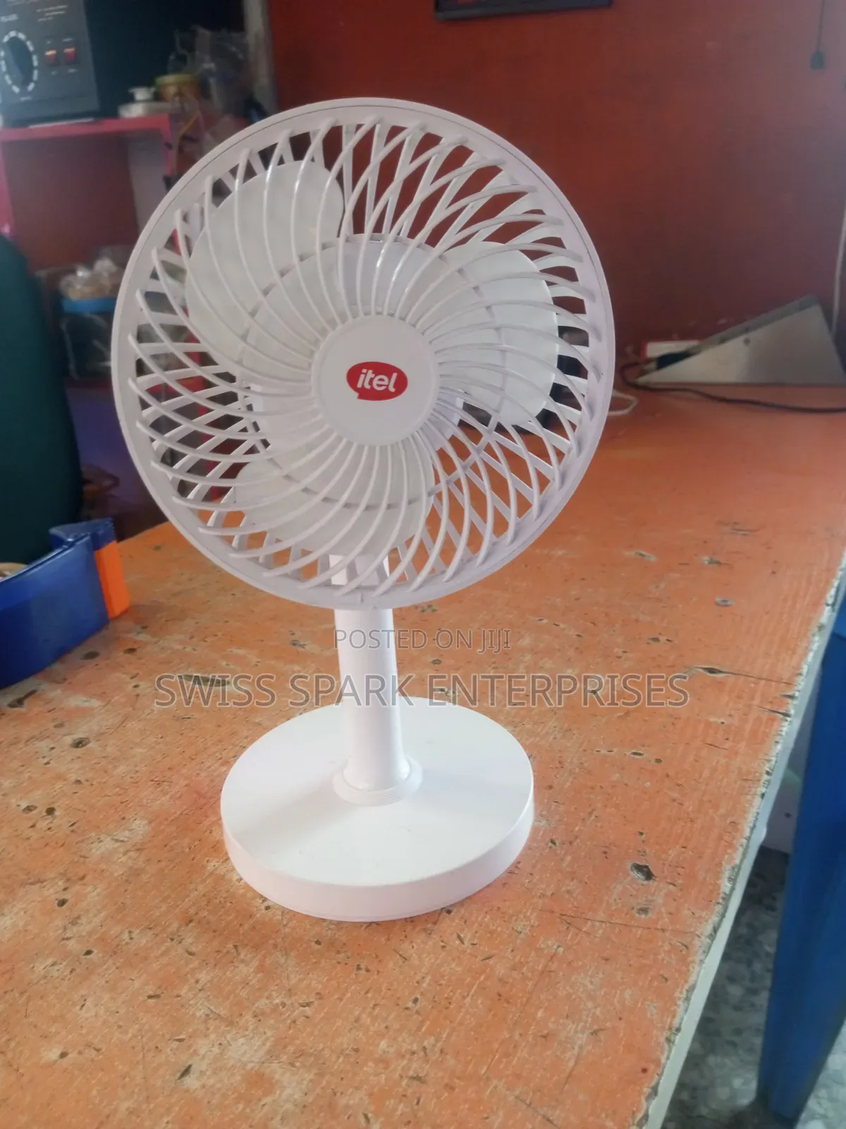 Itel Table Rechargeable Fan