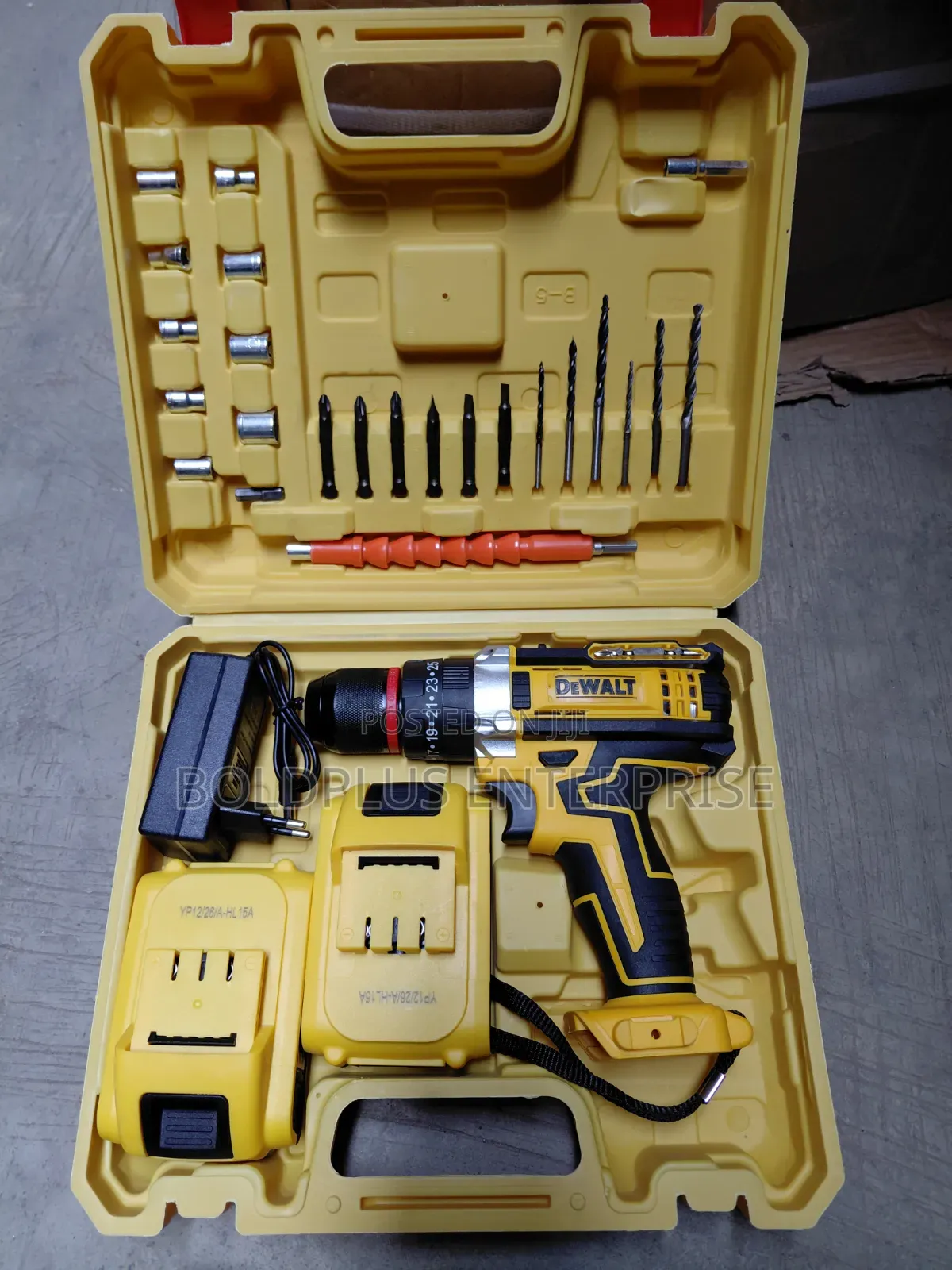48 Volt Dewalt Screwing Machine