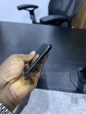 Apple iPhone XR 64 GB Black