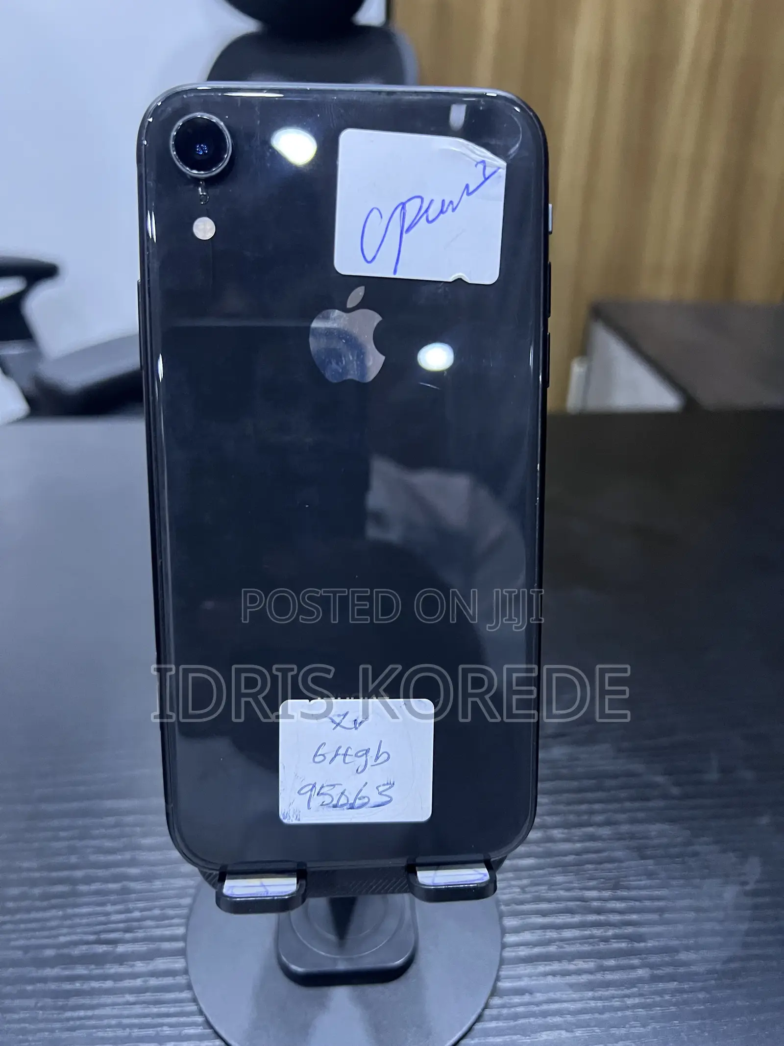 Apple iPhone XR 64 GB Black