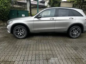 Mercedes-Benz GLC-Class 2019 Gold