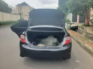 Toyota Camry SE 4dr Sedan (2.5L 4cyl 6A) 2014 Black