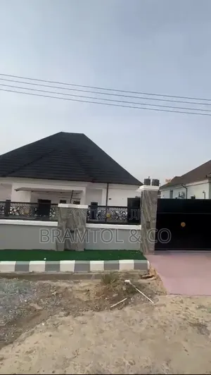 3bdrm Bungalow in Efab Queen Estate, Dape for sale
