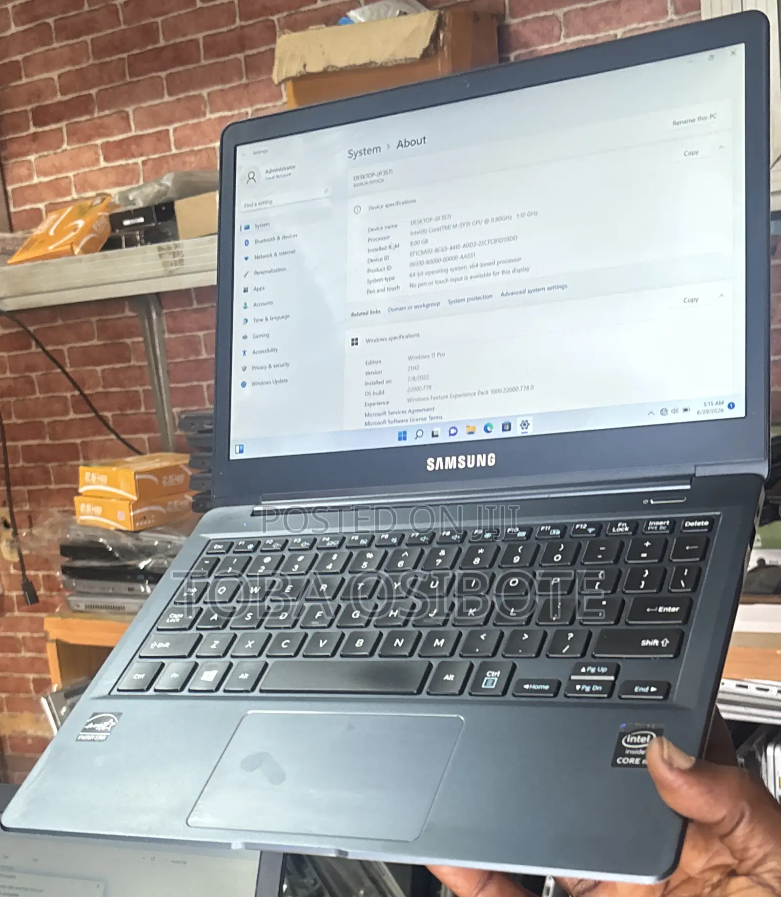 Laptop 8GB Intel Core M3 SSD 128GB